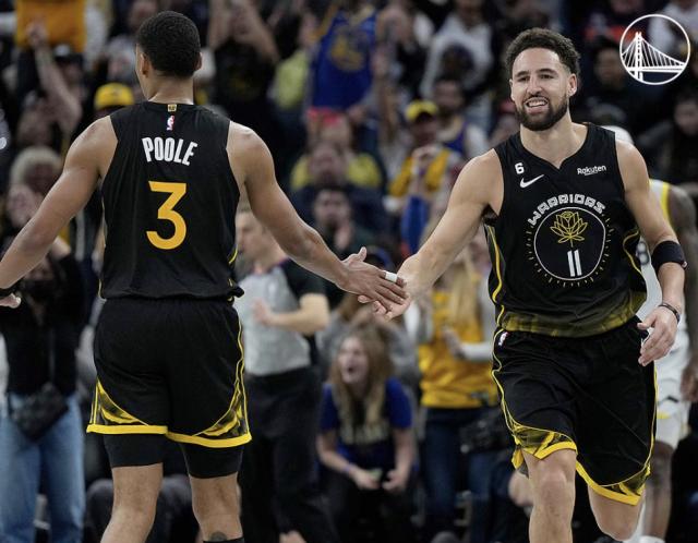 爱游戏官网-勇士进攻端全面开花 客场挣扎成球队最后心魔